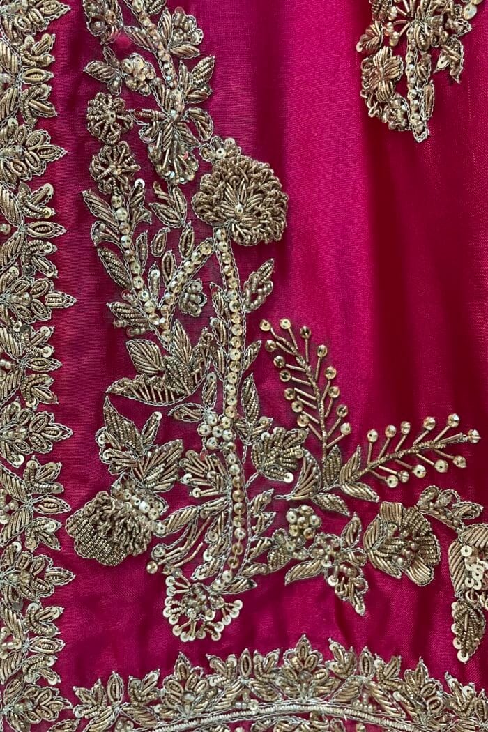 Mehmal Magenta Luxury Formal – AZ06 by Ayzal Hassan