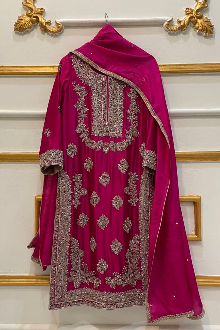 Mehmal Magenta Luxury Formal – AZ06 by Ayzal Hassan